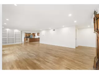 Photo #6: 8418305 Listing