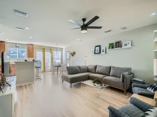 Photo #2: 8420937 Listing