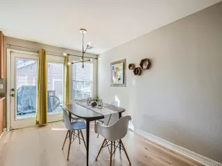 Photo #6: 8420937 Listing