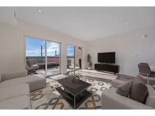 Photo #6: 8423166 Listing