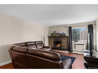 Photo #6: 8423685 Listing