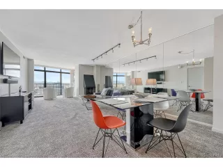 Photo #6: 8424420 Listing