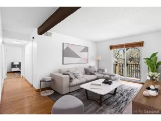 Photo #3: 8424645 Listing