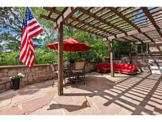 Photo #2: 8424742 Listing