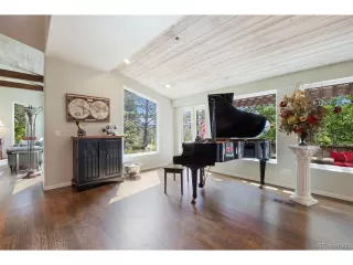 Photo #6: 8424742 Listing