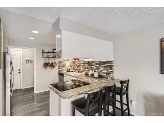 Photo #2: 8425926 Listing 