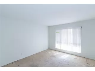 Photo #5: 8427772 Listing 