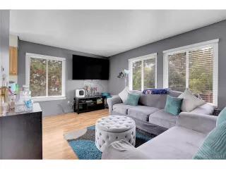 Photo #6: 8430321 Listing