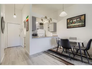 Photo #2: 8431629 Listing