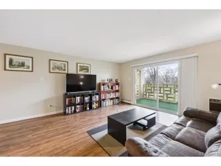 Photo #5: 8432176 Listing 