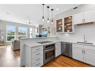 Photo #5: 8432597 Listing