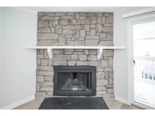Photo #4: 8433163 Listing