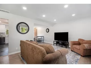 Photo #2: 8434078 Listing