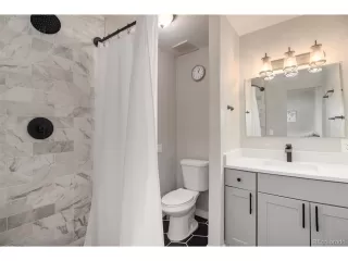 Photo #5: 8434078 Listing