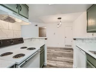 Photo #4: 8435951 Listing