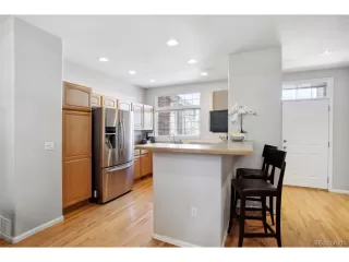 Photo #5: 8436760 Listing