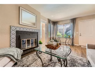 Photo #5: 8442295 Listing