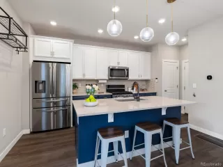 Photo #4: 8445111 Listing