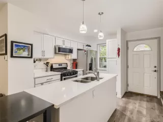 Photo #6: 8445899 Listing