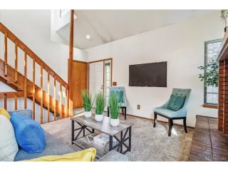 Photo #5: 8445992 Listing