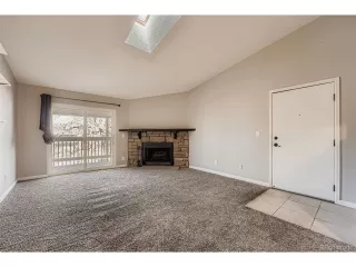 Photo #5: 8447048 Listing