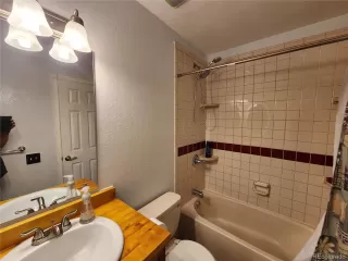 Photo #6: 8448125 Listing