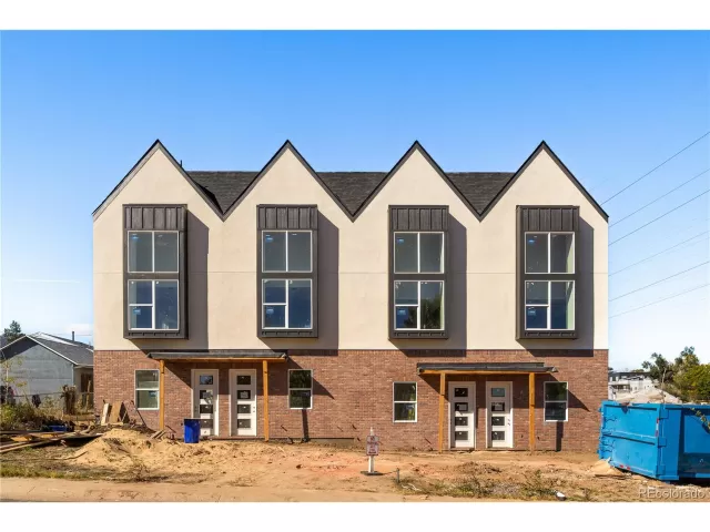 MLS: 8449141 Condo For Sale