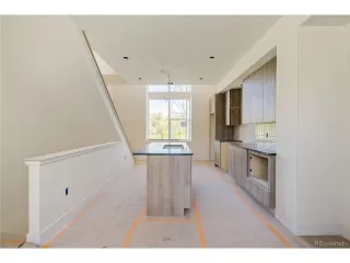 Photo #5: 8449141 Listing