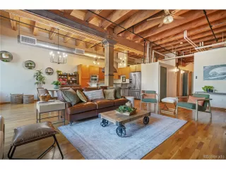 Photo #6: 8449977 Listing