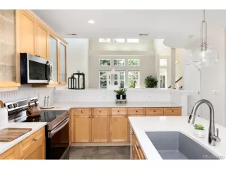 Photo #5: 8451110 Listing