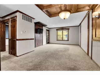 Photo #5: 8452367 Listing