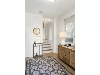 Photo #4: 8456853 Listing