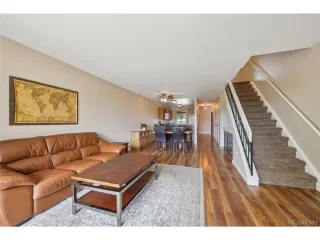 Photo #5: 8460010 Listing