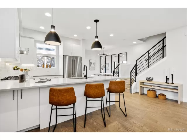 MLS: 8461325 Condo For Sale