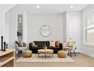 Photo #5: 8461325 Listing