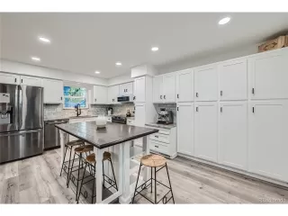 Photo #5: 8464956 Listing