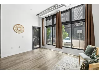 Photo #6: 8466781 Listing