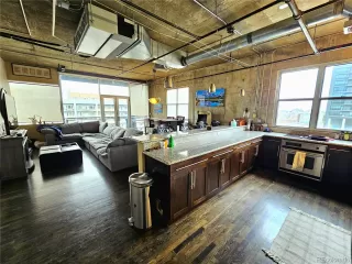 Photo #5: 8467083 Listing