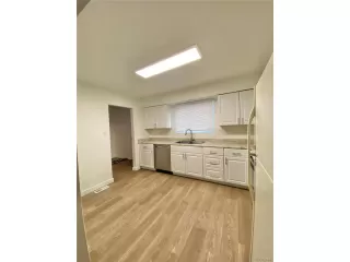 Photo #5: 8469656 Listing 