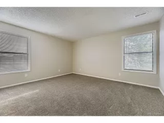 Photo #6: 8474572 Listing