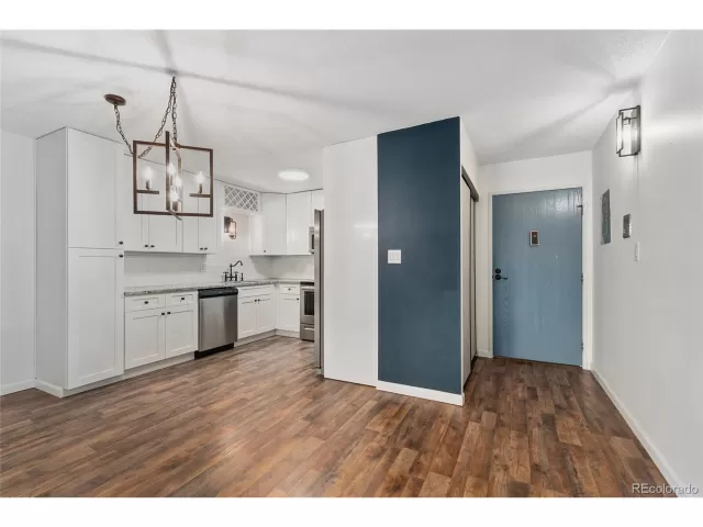 MLS: 8475454 Condo For Sale