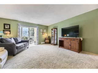 Photo #6: 8477612 Listing