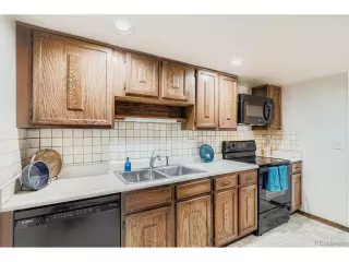 Photo #5: 8480403 Listing 