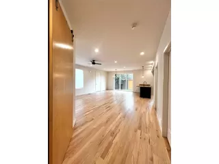 Photo #5: 8485930 Listing