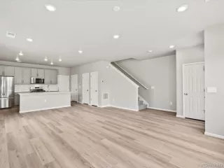 Photo #4: 8488313 Listing