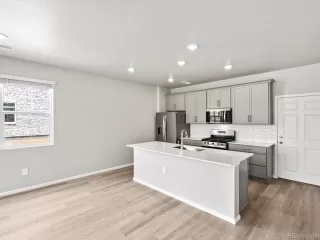 Photo #6: 8488313 Listing