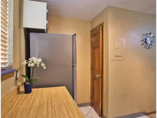 Photo #5: 8488856 Listing