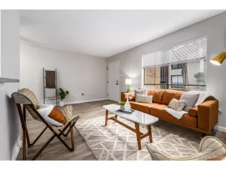 Photo #5: 8490282 Listing