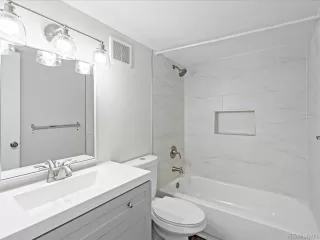 Photo #5: 8495140 Listing