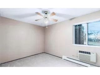 Photo #5: 8496610 Listing 